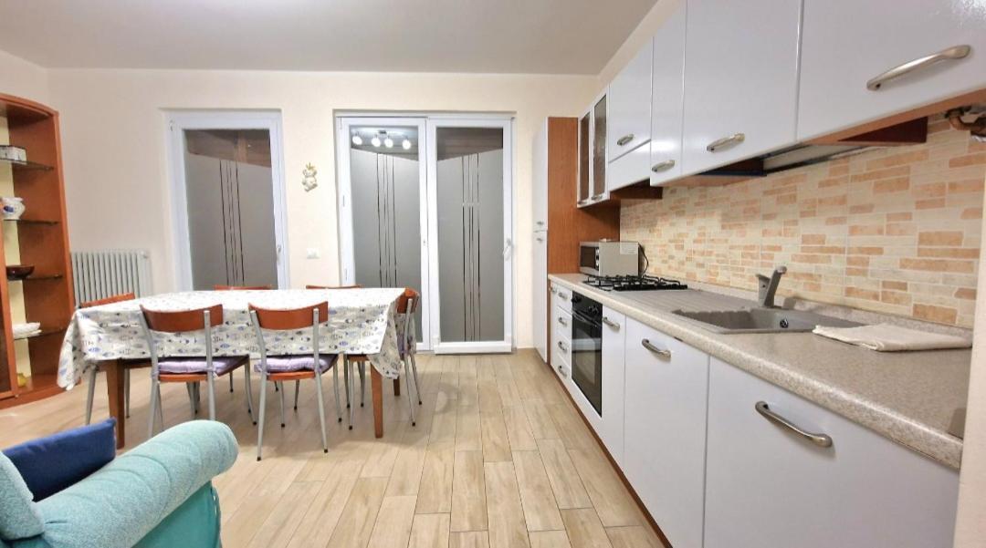 Chiara Pool Apartment Bardolino Ngoại thất bức ảnh